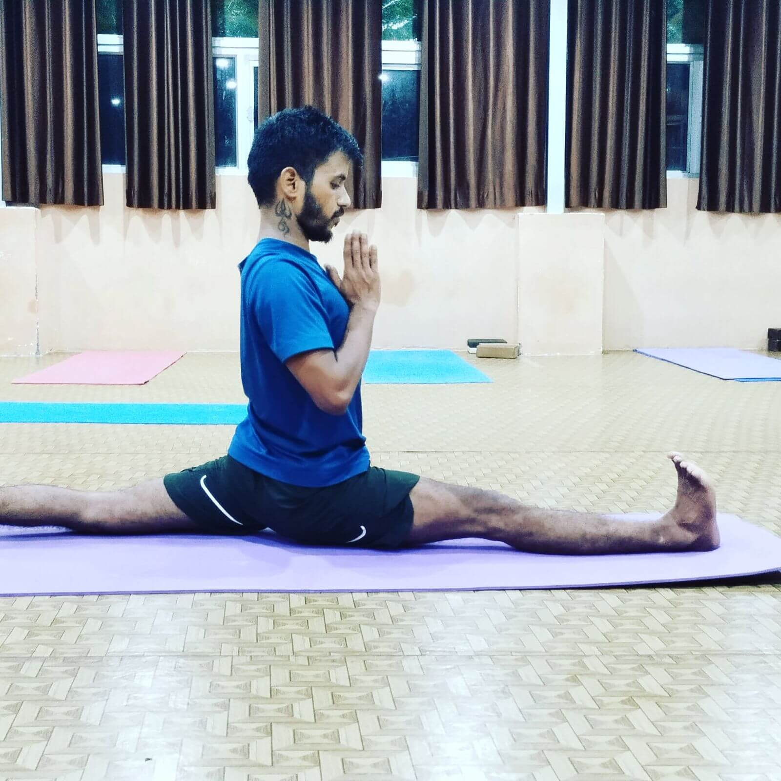 200 HOURS YOGA TEACHER TRAINING COURSE
